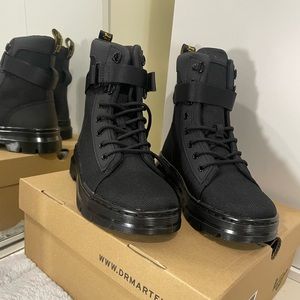 DOC MARTENS. COMBS TECH WOMEN’S EXTRA TOUGH CASUAL BOOTS